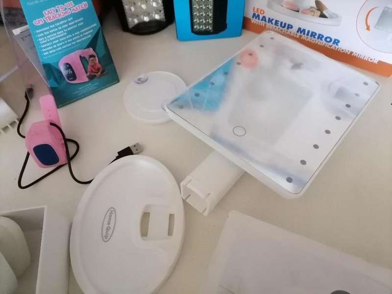 *FESTIVE DEALS*R30 FREIGHT FOR THE LOT*LOT OF UNTESTED ELECTRNICS*WATCH,WIFI CAM,HEATER.LED LIGHT**