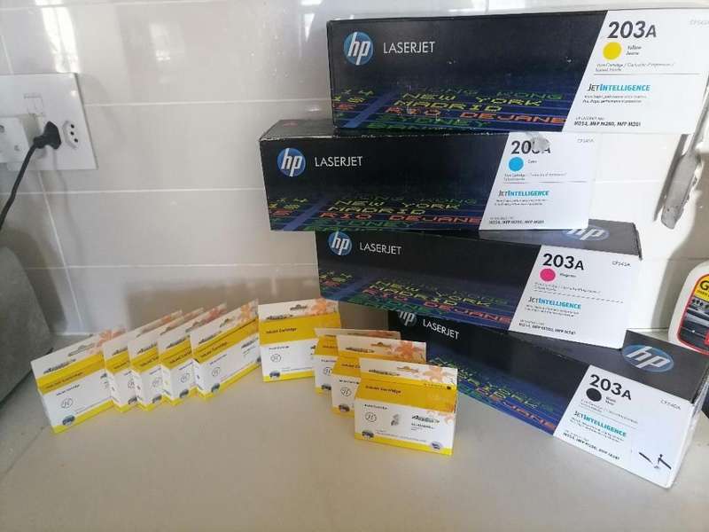 *FESTIVE DEALS*R30 FREIGHT FOR THE LOT*LOT OF BRAND NEW INK CARTRIDGES AND TONERS*