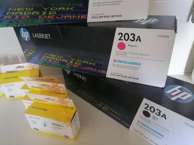*FESTIVE DEALS*R30 FREIGHT FOR THE LOT*LOT OF BRAND NEW INK CARTRIDGES AND TONERS*