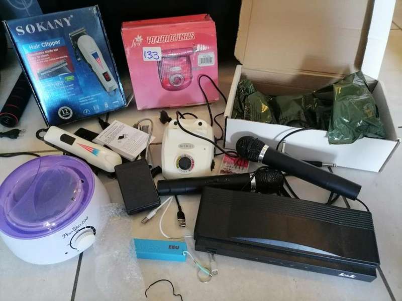 *YEAR END CLEARANCE*R30 FREIGHT FOR THE LOT**LOT OF UNTESTED ELECTRNICS***