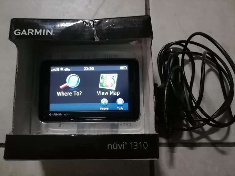 *YEAR END CLEARANCE*R30 FREIGHT*GARMIN NUVI 1310 GPS IN BOX WITH CAR CHARGER*WORKING**