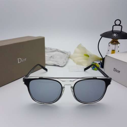 BRAND NEW DIOR DESIGNER SUNGLASSES FOR SALE