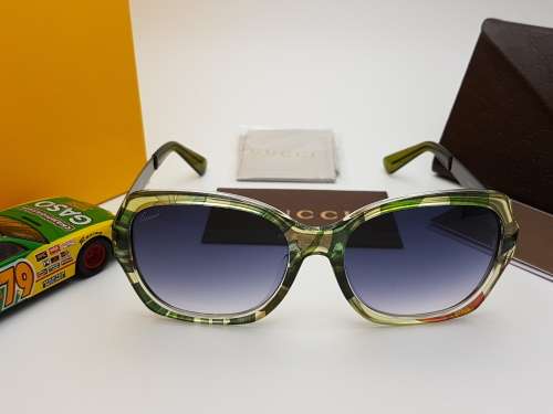 BRAND NEW GUCCI DESIGNER SUNGLASSES FOR SALE