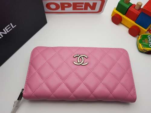 BRAND NEW 100% GENUINE LEATHER DESIGNER WALLET FOR SALE