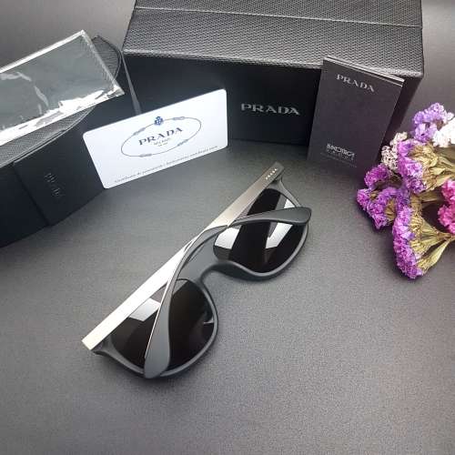 BRAND NEW PRADA DESIGNER SUNGLASSES FOR SALE