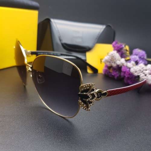 BRAND NEW FENDI DESIGNER SUNGLASSES FOR SALE