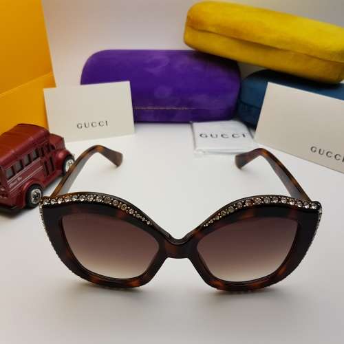 BRAND NEW GUcci DESIGNER SUNGLASSES FOR SALE