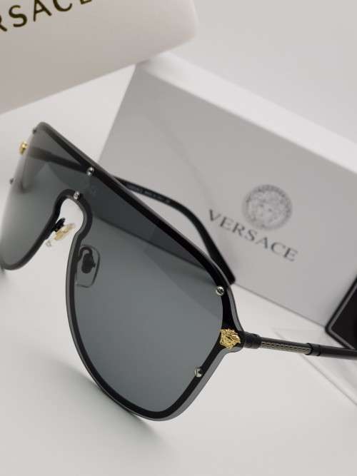 BRAND NEW VERSACE DESIGNER SUNGLASSES FOR SALE