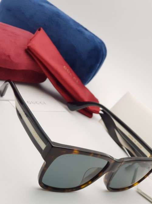 BRAND NEW GUCCI DESIGNER SUNGLASSES FOR SALE