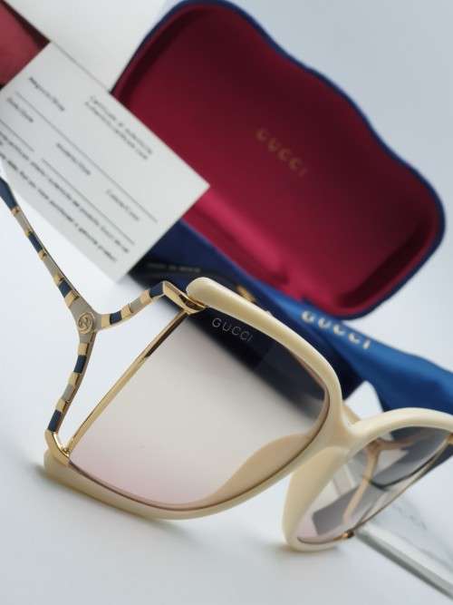 BRAND NEW GUCCI DESIGNER SUNGLASSES FOR SALE