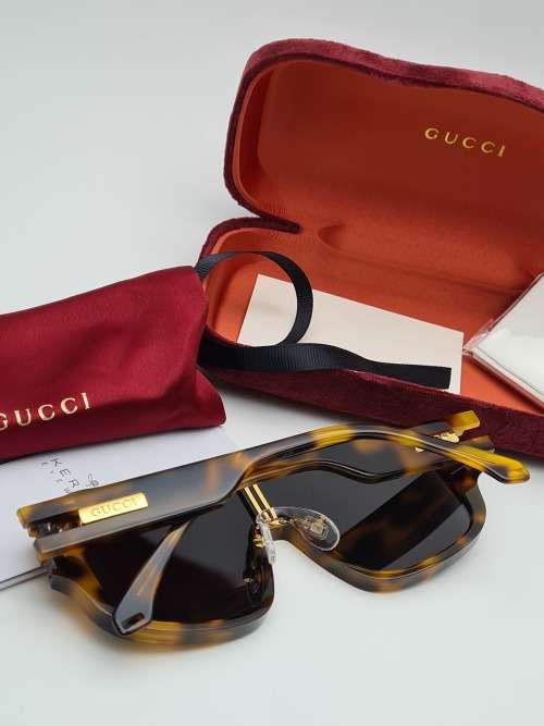 BRAND NEW GUCCI DESIGNER SUNGLASSES