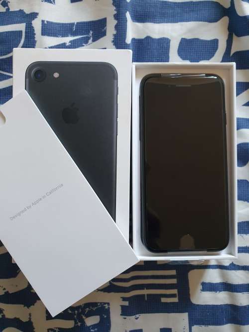 iPHONE 7 - 32GB