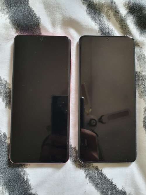 SAMSUNG S20 - FREE SHIPPING!