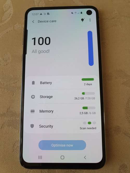 SAMSUNG S10E