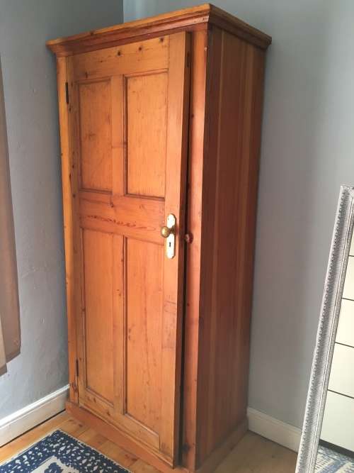 Oregon pine koskas or linnen cupboard.