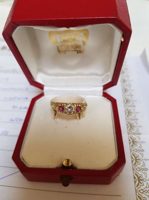 Stunning ANTIQUE RING IN CARTIER BOX -  0.56ct Diamond and ruby ring set in 18ct gold -