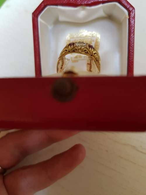 Stunning ANTIQUE RING IN CARTIER BOX -  0.56ct Diamond and ruby ring set in 18ct gold -