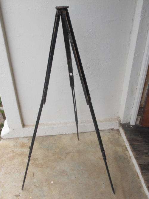 VINTAGE JAY-NAY QUICKSET HARDWOOD TRIPOD