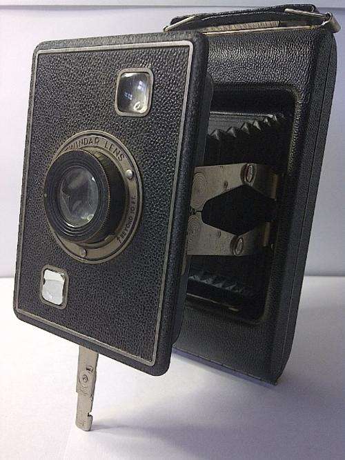 COLLECTORS!! Kodak Jiffy Twindar Lens Series II Folding Camera - in great condition!!
