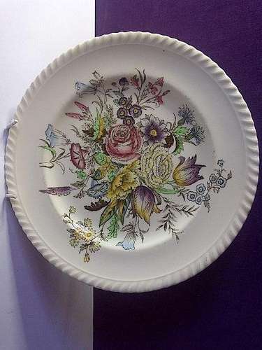 WINDSOR WARE Johnson Brothers Garden Bouquet Pattern Starter / Salad Plate