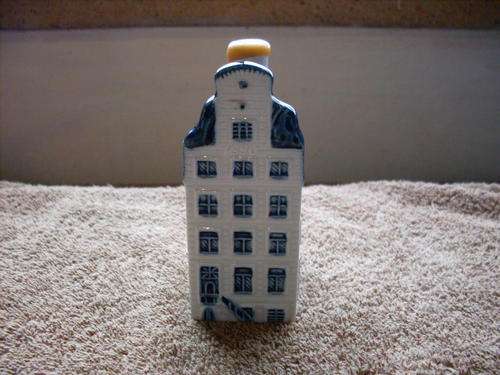 Highly collectable Blue delft's exclusively made for KLM by Bols Royal distilleries Holland No; 14