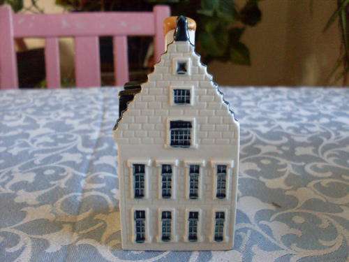 KLM house no 77