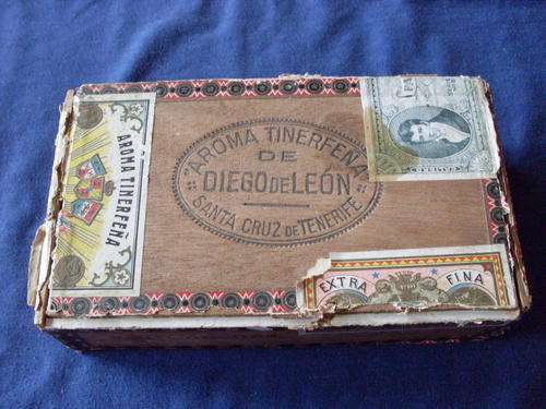 Lovely old wooden cigar box
