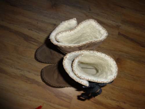 Ladies Hand Stitched Genuine Leather Sheepskin Boots - Size 5