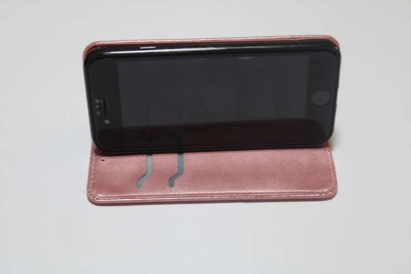 iPhone 7 32GB (Cover & Screenguard included)