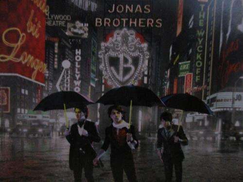 CD - Jonas Brothers - A Little bit long