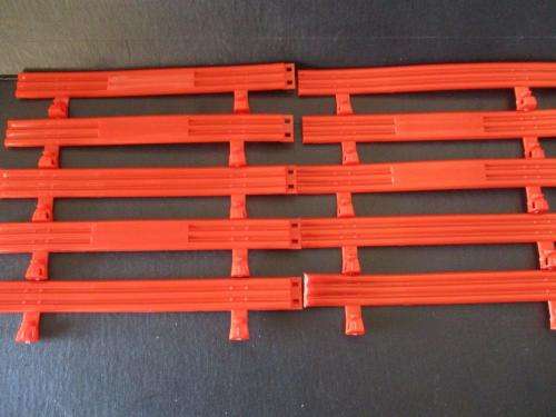 Scalextric - Red Crash Barriers x 10 - 1:32 Scale