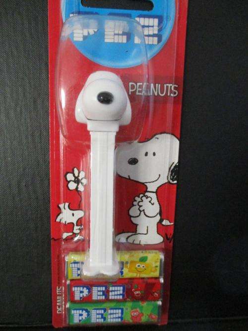 PEZ - Snoopy - Peanuts - Pez Dispenser (NEW SEALED)