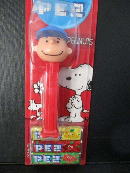 PEZ - Charlie Brown - Peanuts - Pez Dispenser (NEW SEALED)
