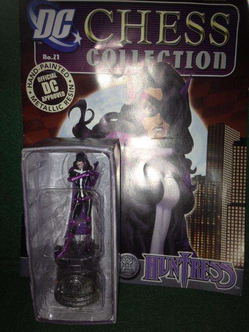DC Chess Collection - Huntress c/w Magazine no 21 Eaglemoss Collections