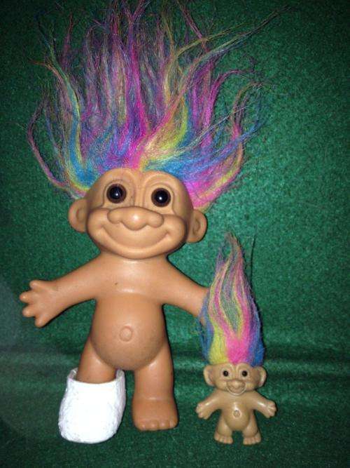 2 x Russ Trolls Red Rainbow hair +-10.5cm & 3.5cm (excl hair)
