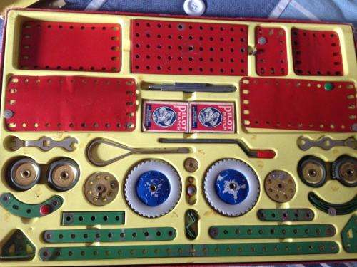 VinVintage - Meccano Outfit no 3 Circa 1959 - 1960 has a few pamphlets and magazines