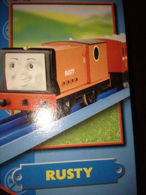 Thomas & Friends - Rusty + 2 Carriages  Motorized Railway Track Master System- TOMY