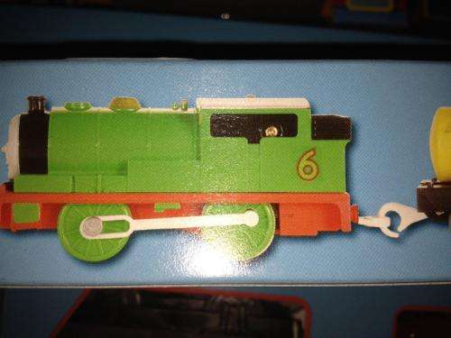 Thomas & Friends - Percy + 2 Carriages  Motorized Railway Track Master System- TOMY