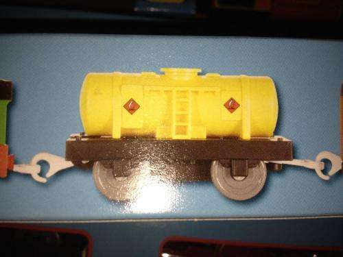 Thomas & Friends - Percy + 2 Carriages  Motorized Railway Track Master System- TOMY