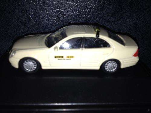 High Speed - Mercedes Benz E-Class "Taxi" - HO 1:87 Scale