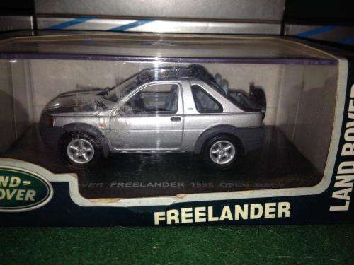 Universal Hobbies - Land Rover Freelander 1998 Open Back Silver - 1:43 Scale (NOS)