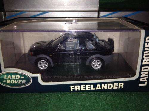 Universal Hobbies - Land Rover Freelander 1998 Open Back Beluga Black - 1:43 Scale (NOS)