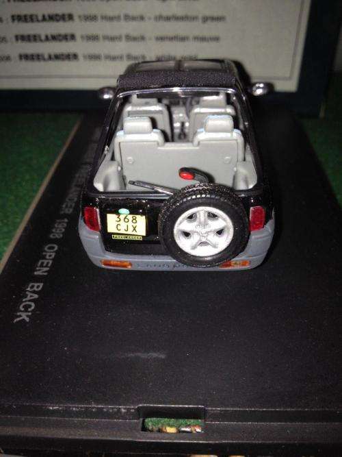 Universal Hobbies - Land Rover Freelander 1998 Open Back Beluga Black - 1:43 Scale (NOS)