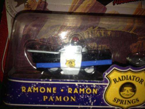Cars Mini - Ramone & Flo - Disney Pixar (Die Cast) Mattel