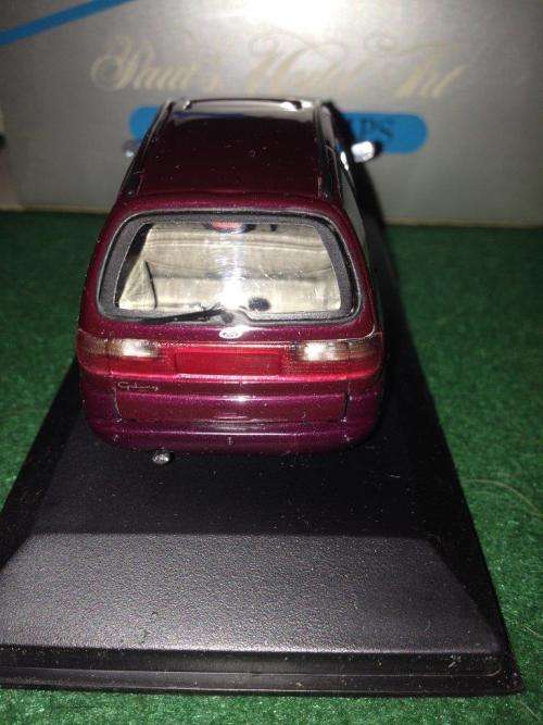 MiniChamps - Ford Galaxy 1995 Red Metallic  1:43 Scale (NOS)