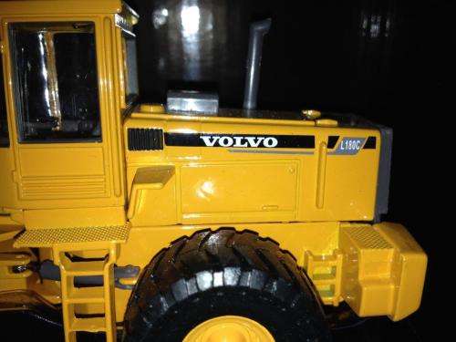 Motorart - Volvo - L180C 1:50 Scale (NOS)