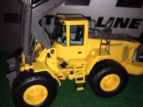 Motorart - Volvo - L180 High Lift 1:50 Scale (NOS)