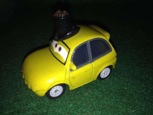 Cars - Luigi - Disney Pixar (Die Cast) Mattel +-5cm.