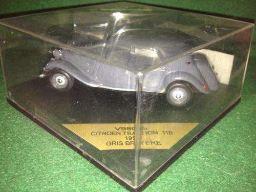 Vitesse - Citroen Traction 11B 1957 Gris Bruyere  - 1:43 Scale (NOS)