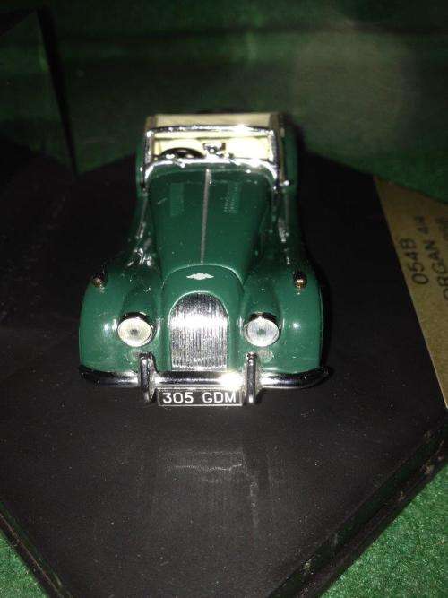 Vitesse - Morgan 4/4 Serie II 1956 British Racing Green  - 1:43 Scale (NOS)